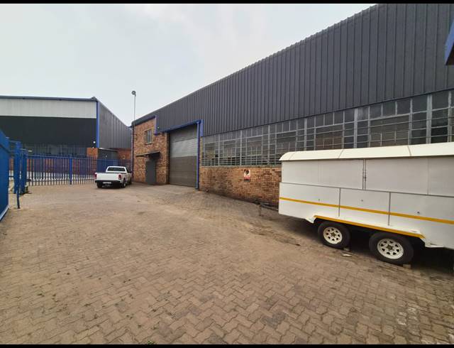 650M² WAREHOUSE TO LET IN WADEVILLE